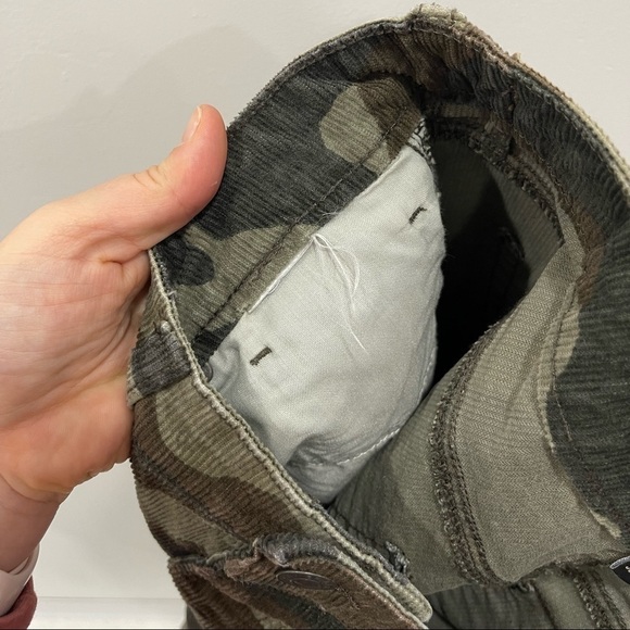 American Eagle Mom Jean Camo Corduroy Green Pants - Picture 8 of 8